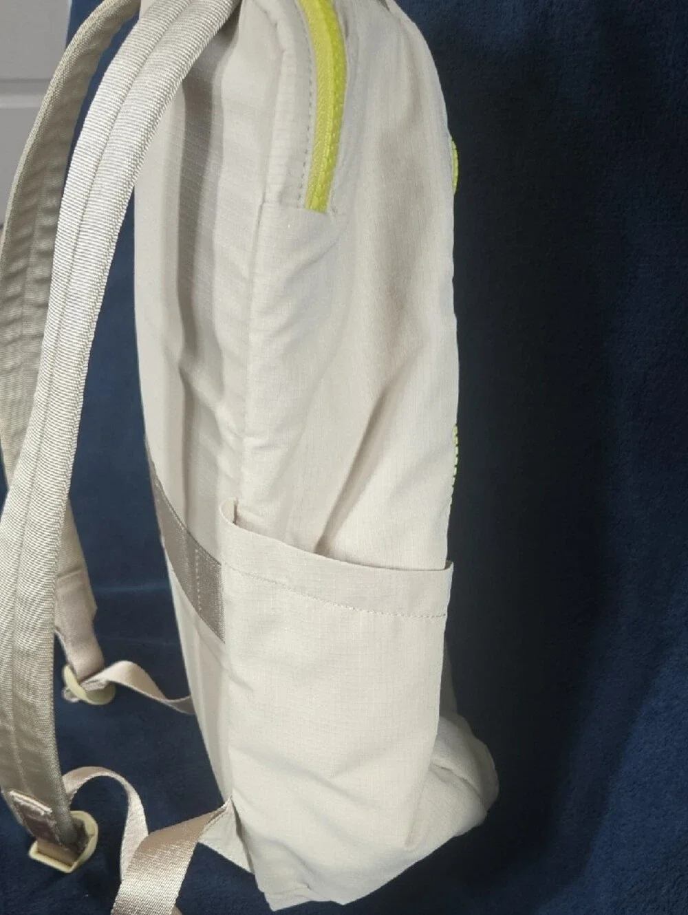 LULULEMON Green/Yellow Everyday Backpack 2.0 23L *DISCONTINUED* From 2022